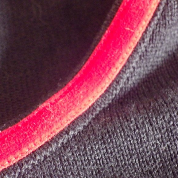 Cat Embellished "Sweater Weather" Scoop-Neck/ Sequined White Persian/ Red Bow/ - Picture 7 of 7